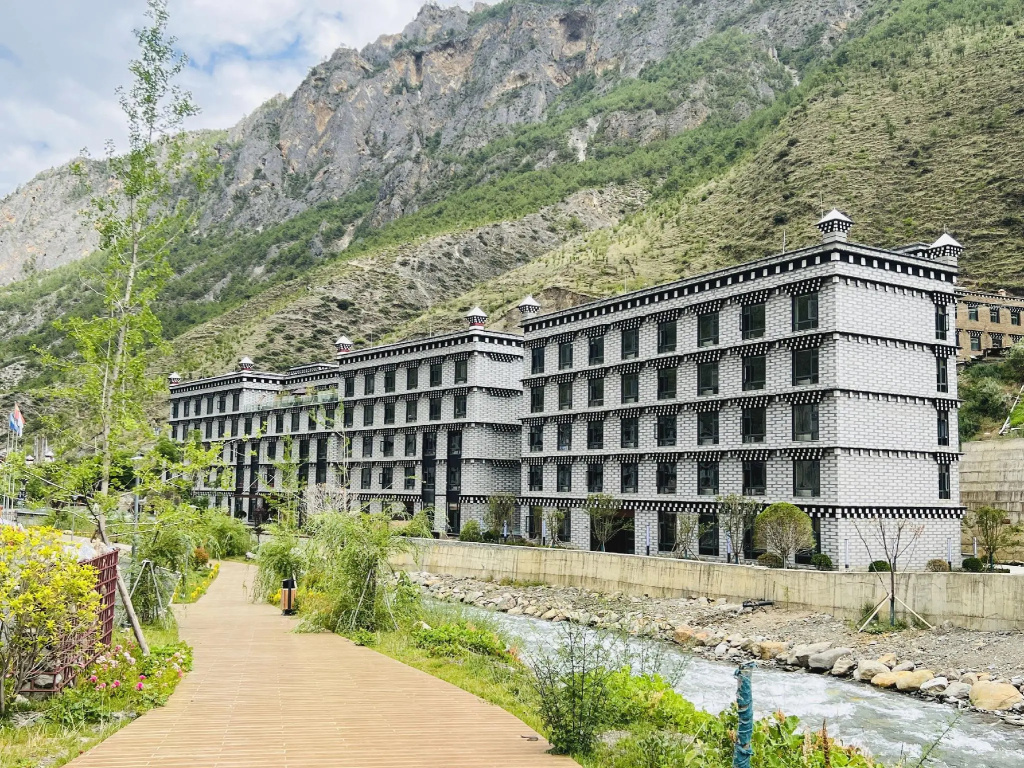 Howard Johnson by Wyndham Hotel YaDing