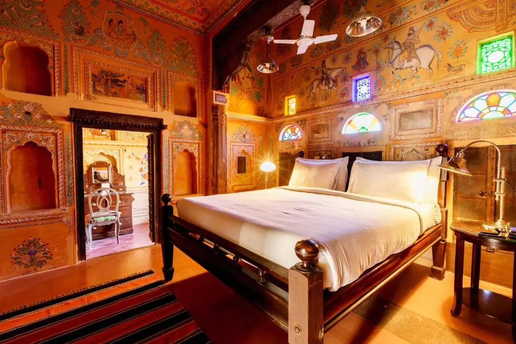 Luxury Double room (full double bed)