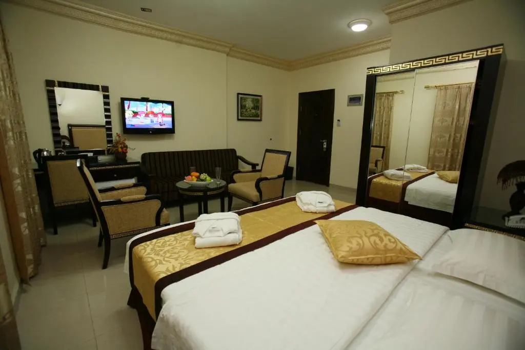 Deluxe Double room (full double bed)