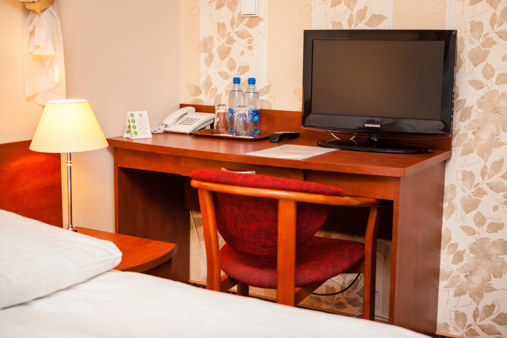 Hotel Logos — 3