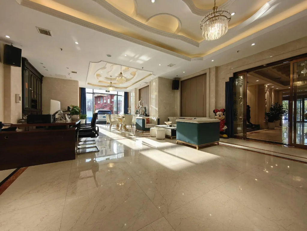 Hanzhong Rongjia International Hotel (Hanjiang Wetland Park Store) - фото 2