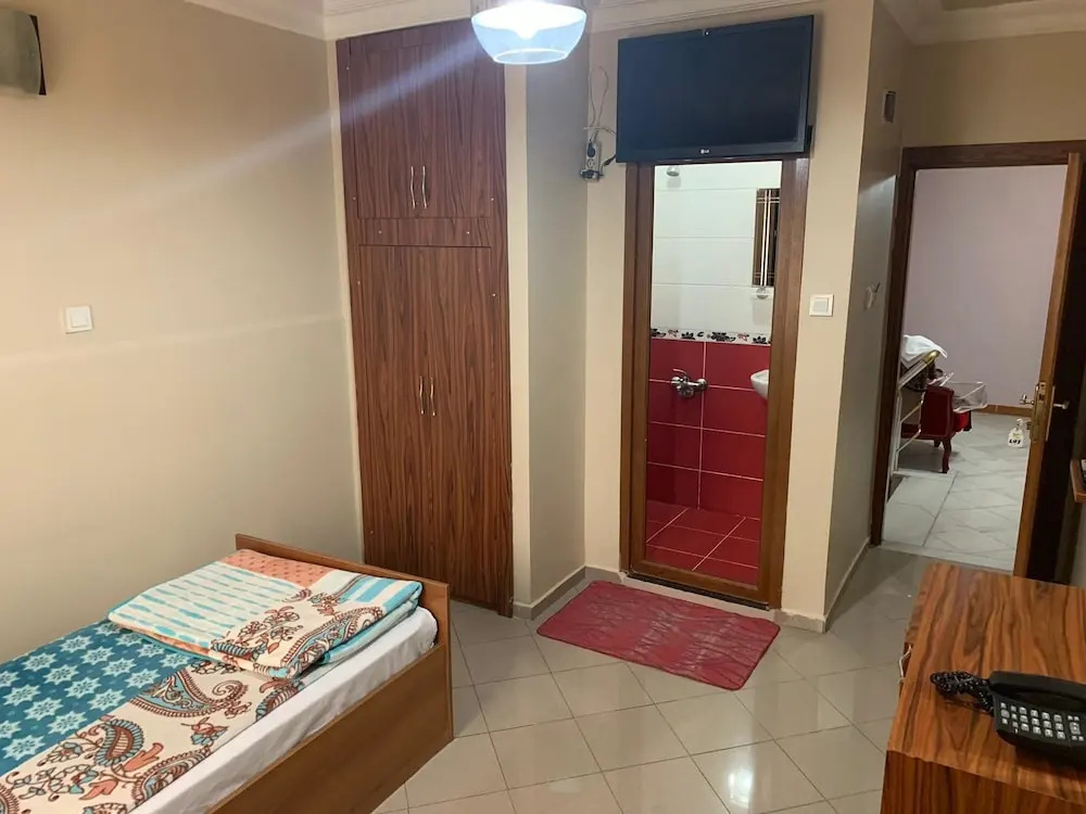 Economy room