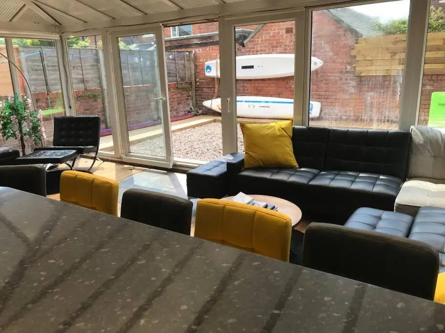 The Beach House South - Blackpool - Entire Holiday Home