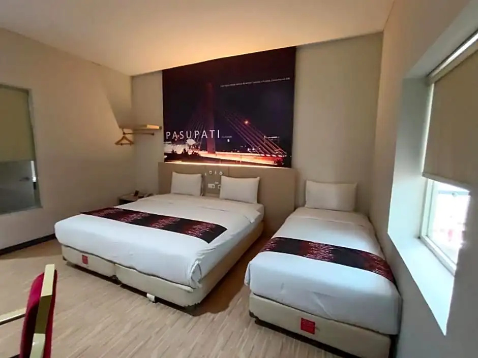 Townhouse Oak Cihampelas Near Ciwalk Formerly Promenade Hotel - Chambres