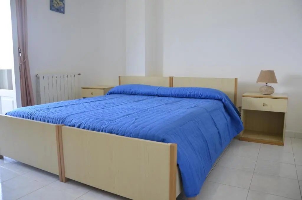 Standard Double room with balcony (full double bed)