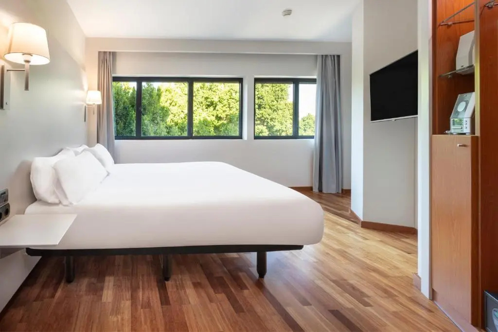 B&B HOTEL Jerez Room Type - Double Junior Suite full double bed