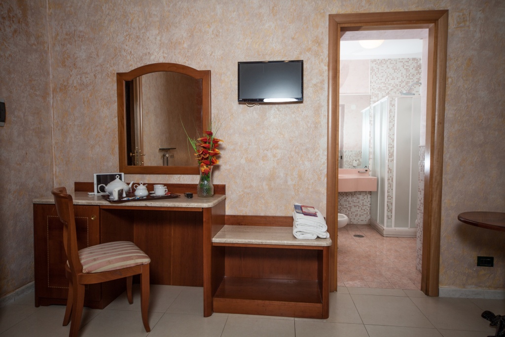 Hotel La Pace — 5