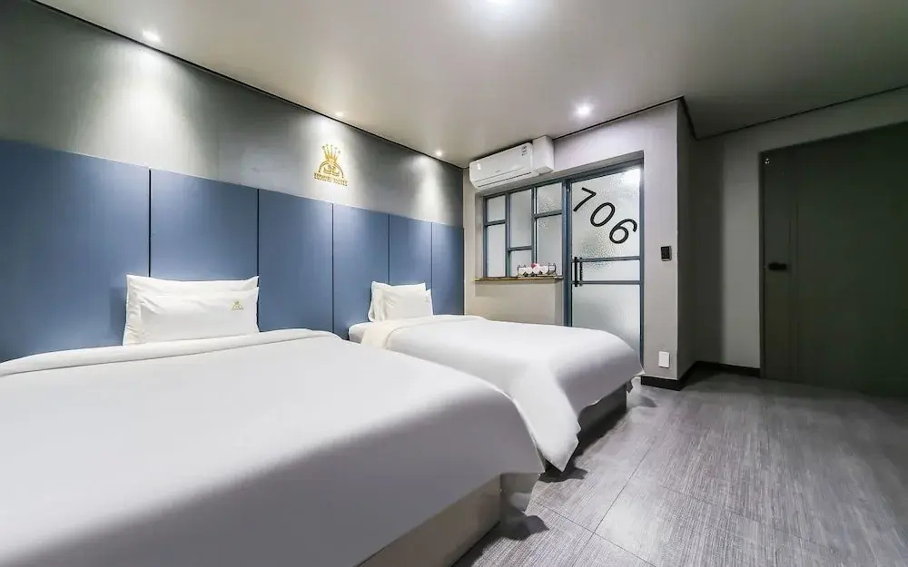 Standard Double room (twin beds)