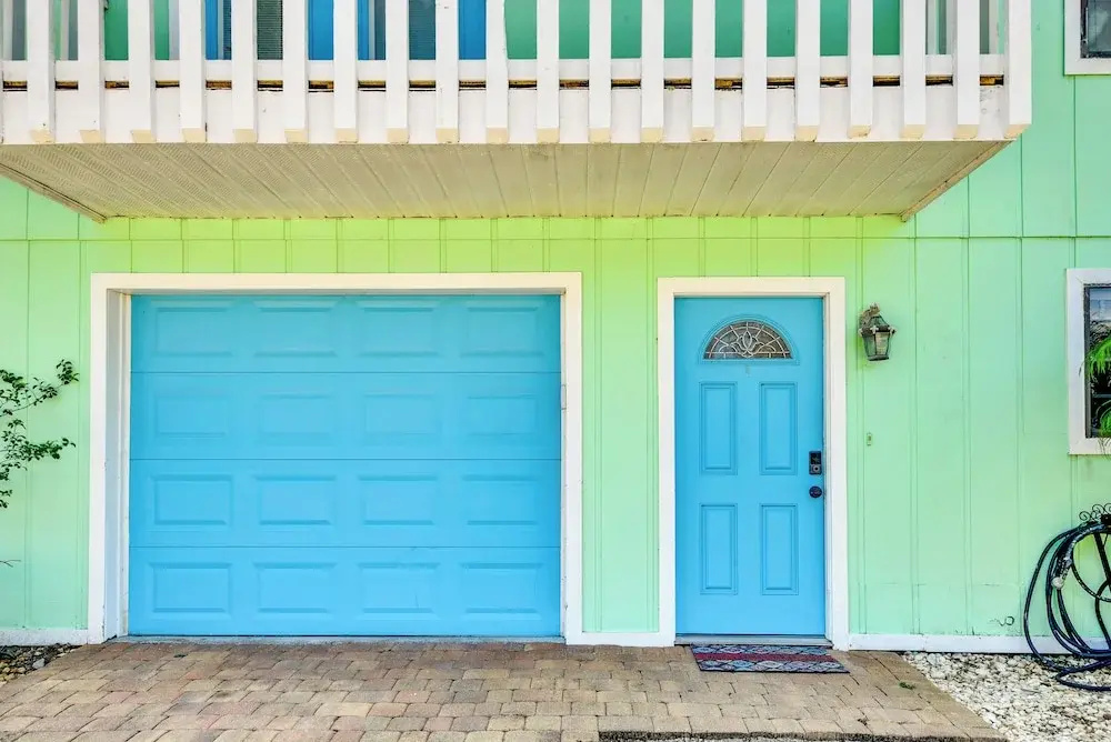 New Smyrna Beach Vacation Rental < 1/2 Mi to Beach