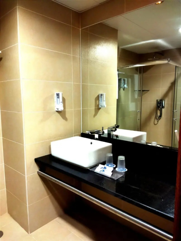 Executive Double room (full double bed)