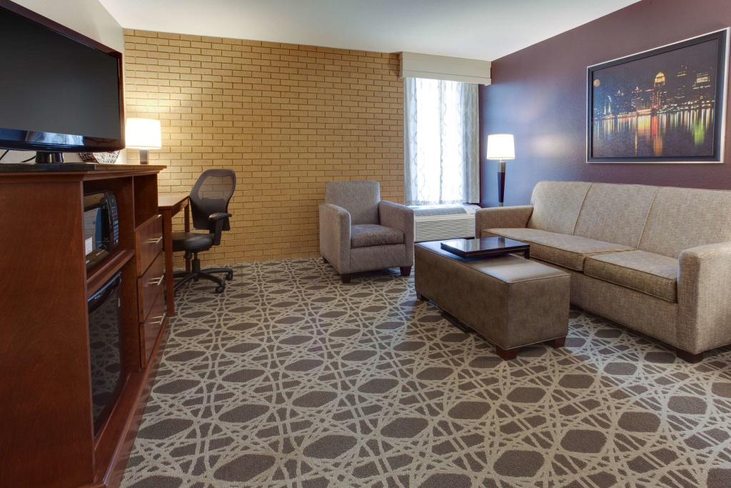 Drury Inn & Suites Louisville East