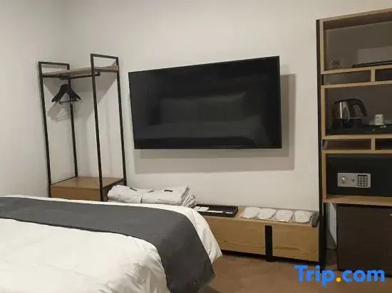 Standard Triple Family room