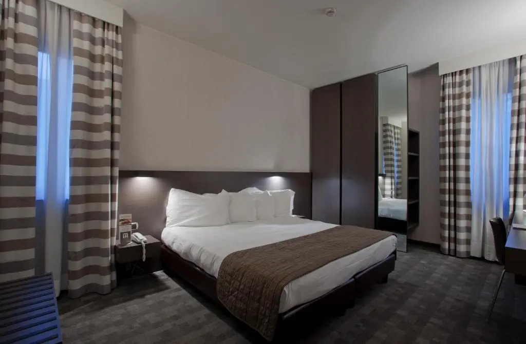 Hotel Ovest - Chambres