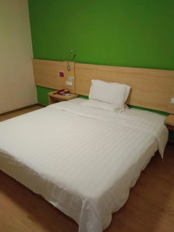 7 Days Inn Nanchang Pedestrian Street Wanshougong Subway Station Branch