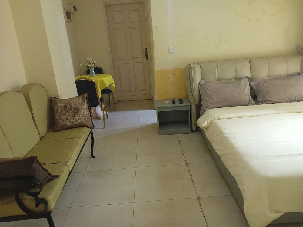 Economy room