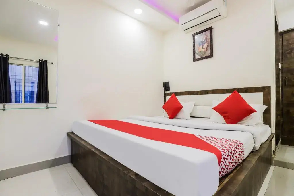 H R Inn by OYO Rooms