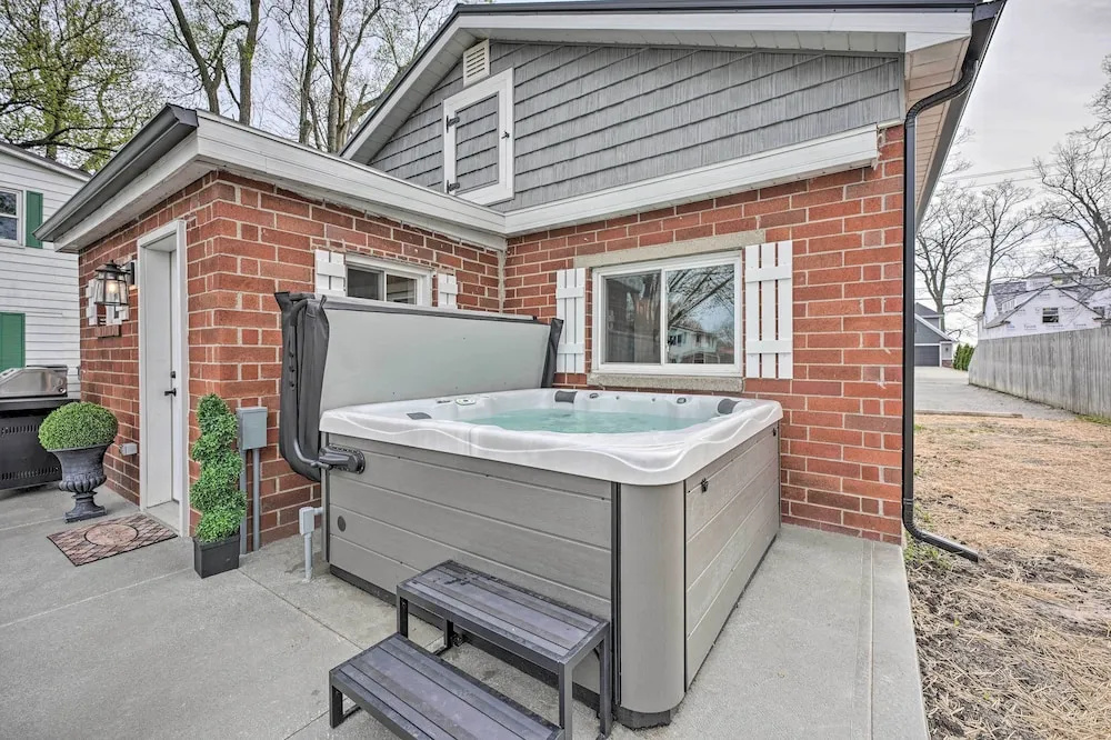 Waterfront Syracuse Home w/ Patio & Fire Pit! - фото 15