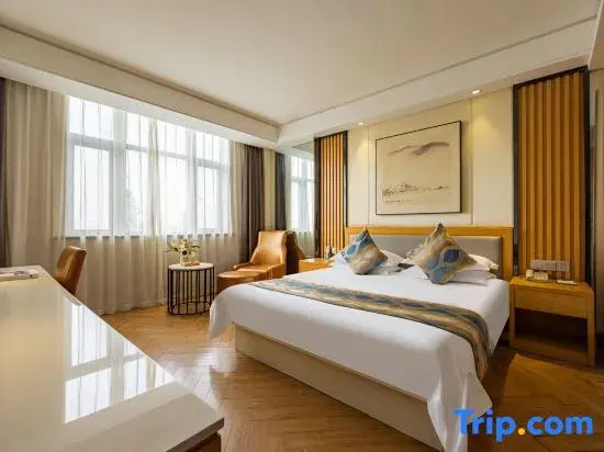 Deluxe Double room (full double bed)