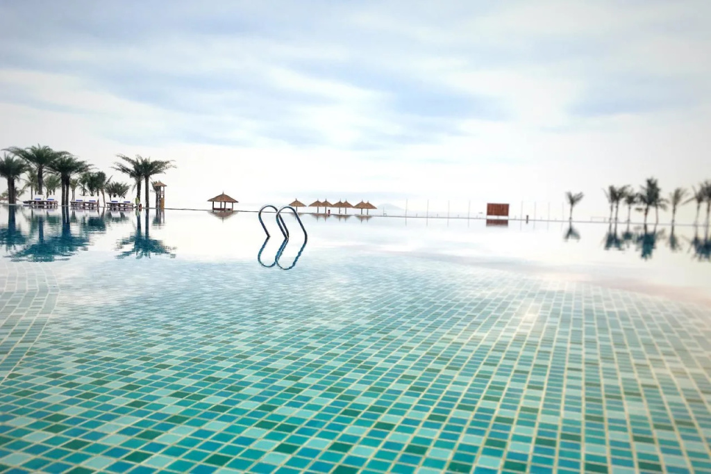 Beach & Waterfront