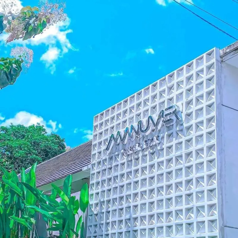 Manuver Surf and Stay Uluwatu Bali in Jimbaran