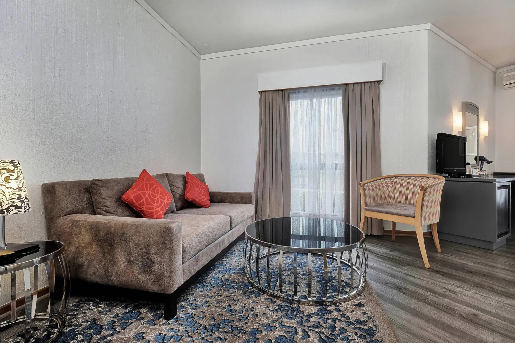 Executive Double Suite (full double bed)