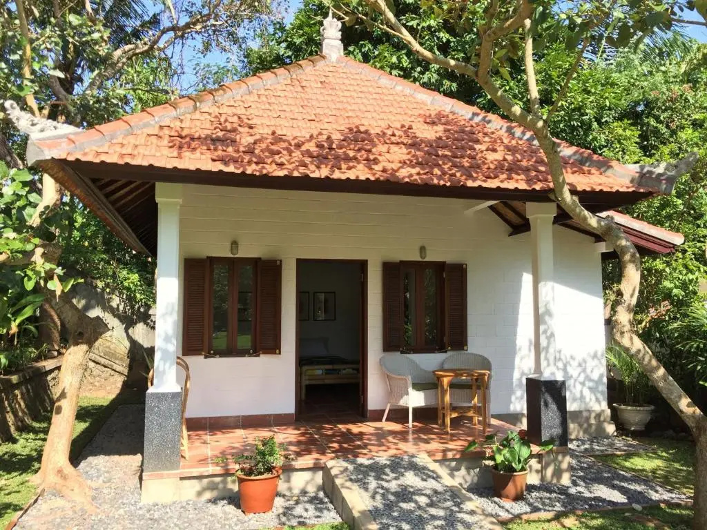1 Bedroom Bungalow with view