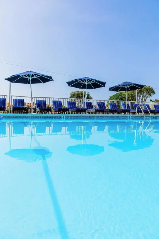 La Mer Beachfront Resort - фото 44