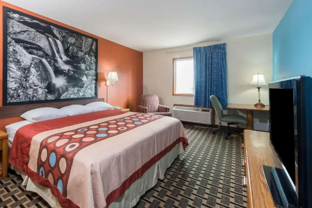 Double room (full double bed)