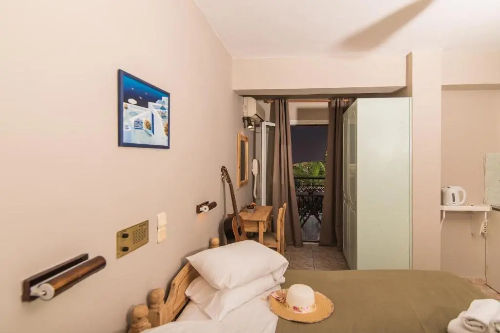 Economy Double room (full double bed)