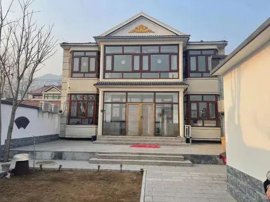 Beijing Sunrise Mountain House B&B