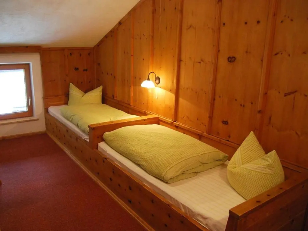 Economy room