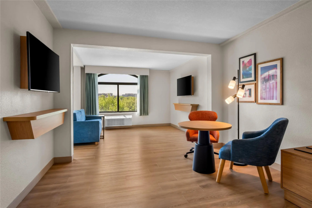 Pace Hotel Addison - Général
