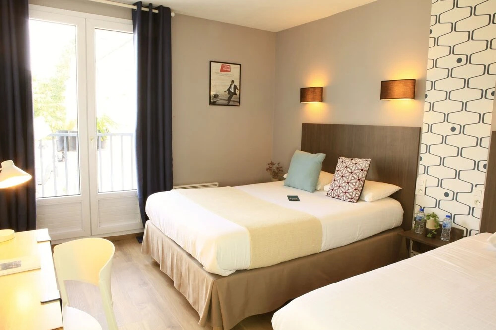 Standard Triple room