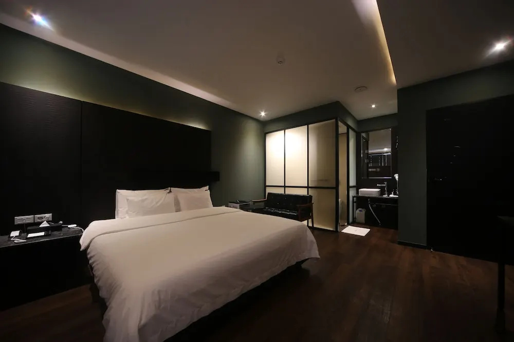 Premium Studio