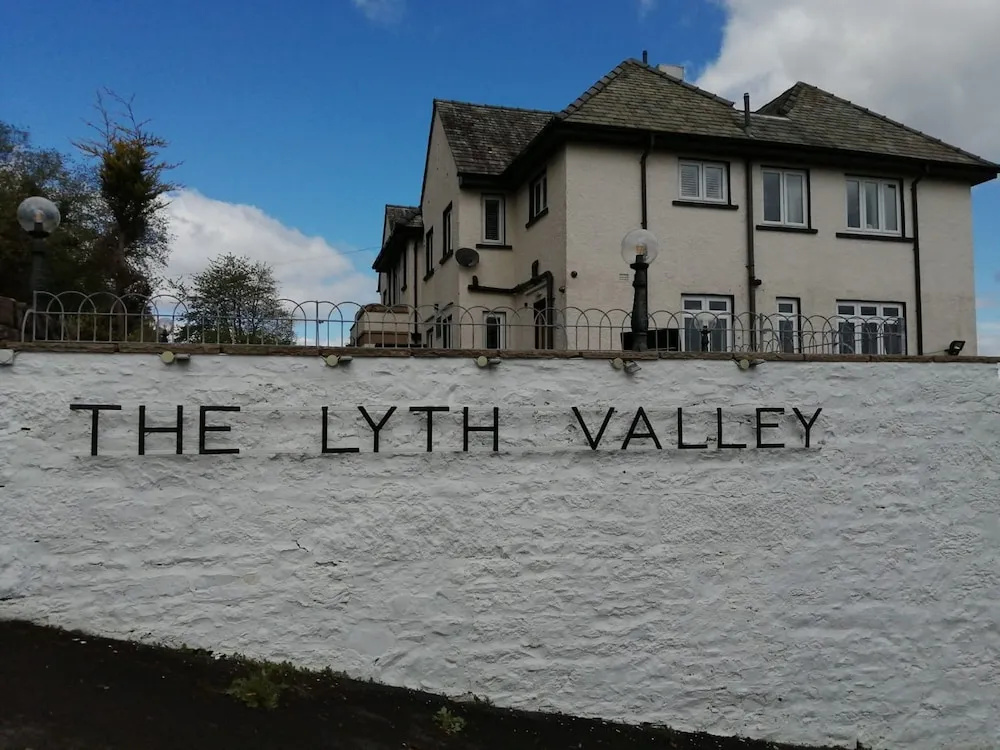 Lyth Valley - X6 Bed Country House Ridgestone