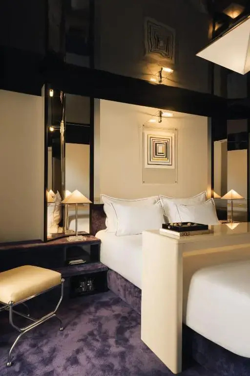 Privilege room