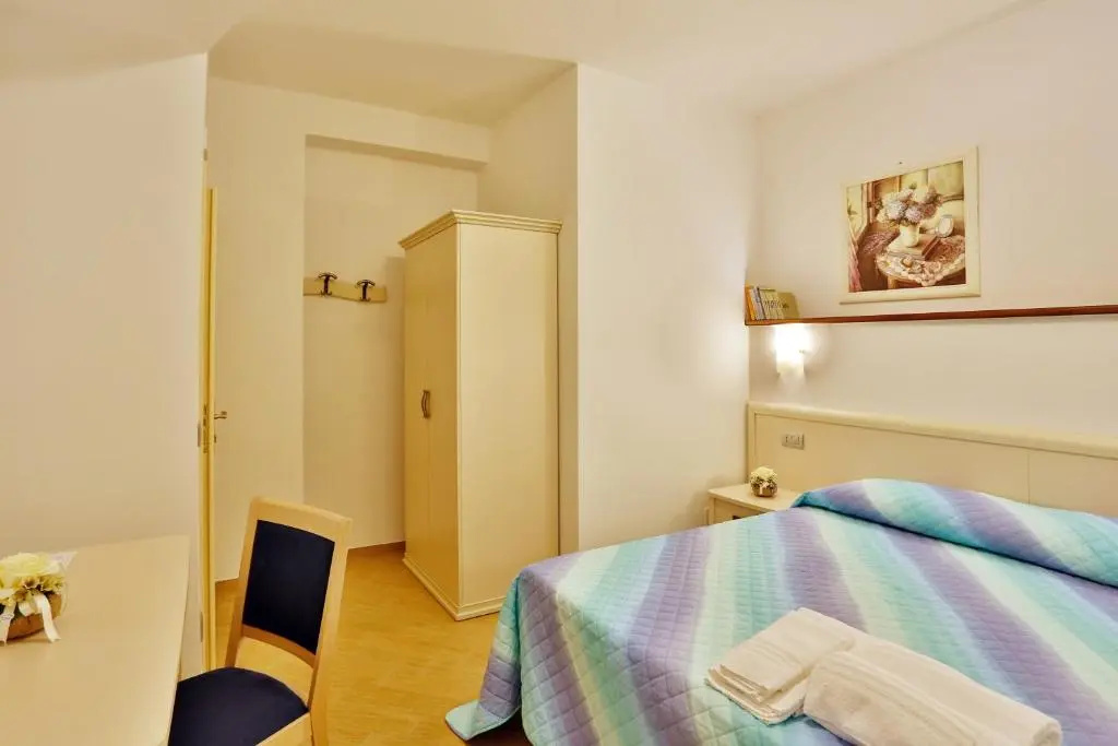 Economy room