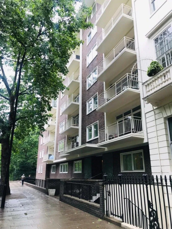 Clarendon Place Apartment