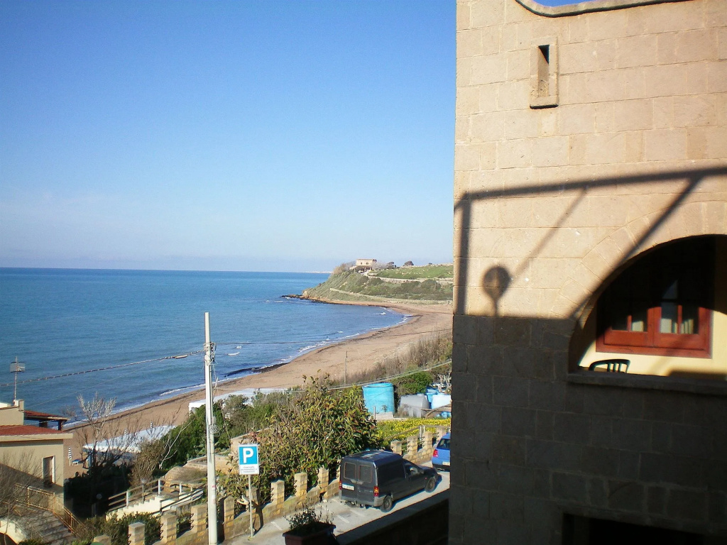 Beach & Waterfront