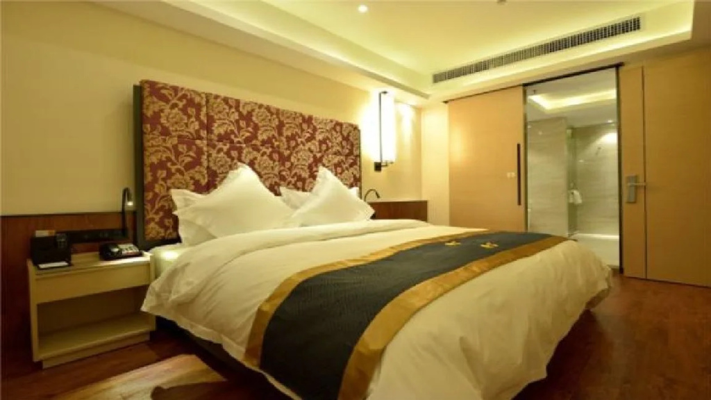 E-Cheng Hotel Liuzhou Central Plaza Branch - фото 1