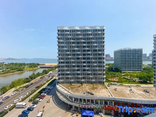 Yunyi Seaview Holiday Homestay (West Coast Sunac Mall Branch)
