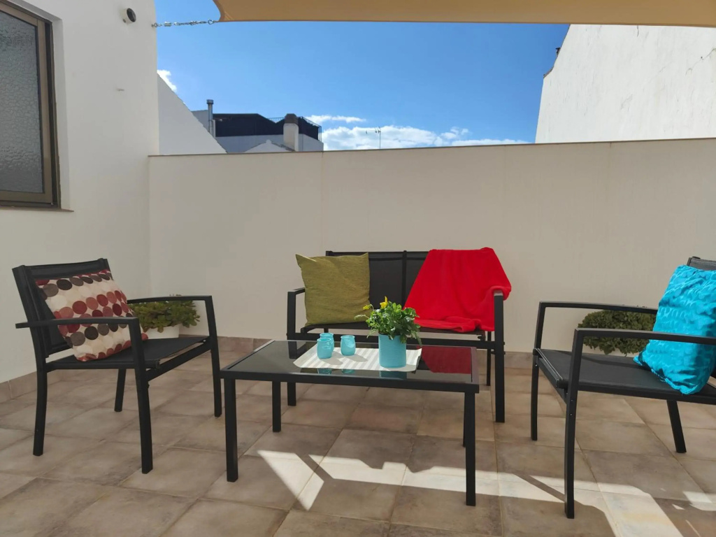 Bonito piso céntrico con WIFI, parking y terraza