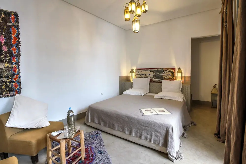 Classic Double room (full double bed)