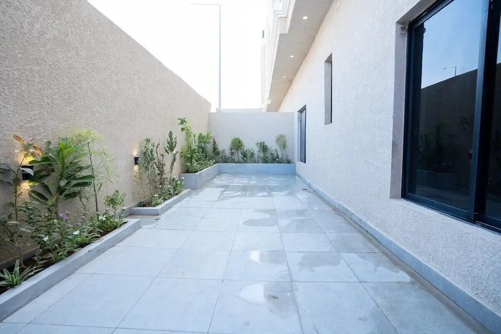 Three Bedroom Trendy Apartment in Qurtoba