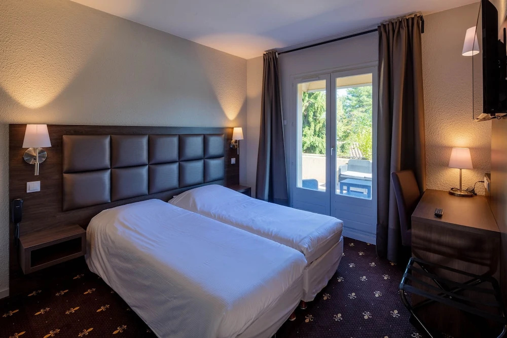 Logis Hotel Noemys Morgon - Chambres