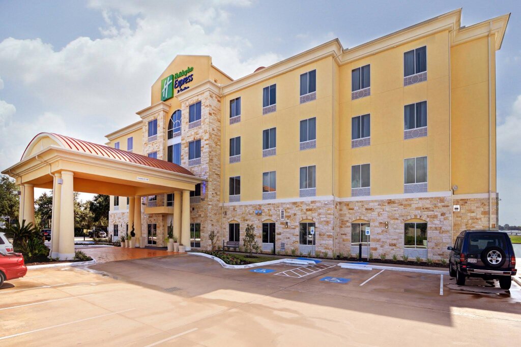 Holiday Inn Express & Suites Houston Northwest-Brookhollow, an IHG Hotel image