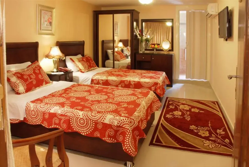 Economy room