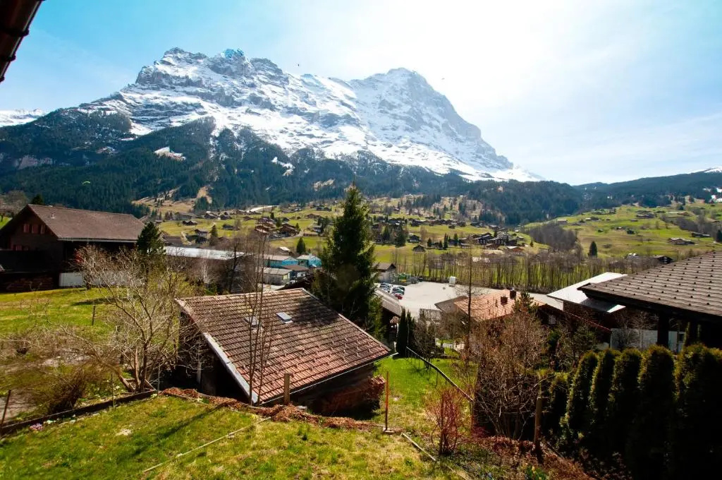 2BR apartment close to ski area and Jungfrau train