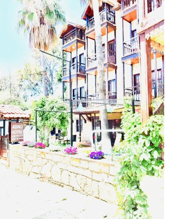adalis hotel