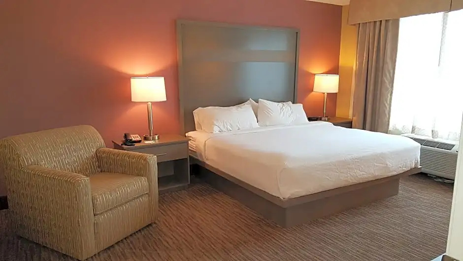 1 Bedroom Double Suite (full double bed)